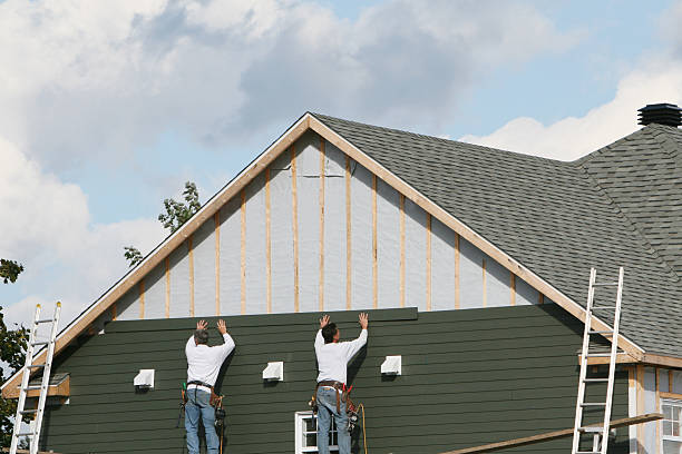 Professional Emergency Siding Repair technician working in Frederick, CO